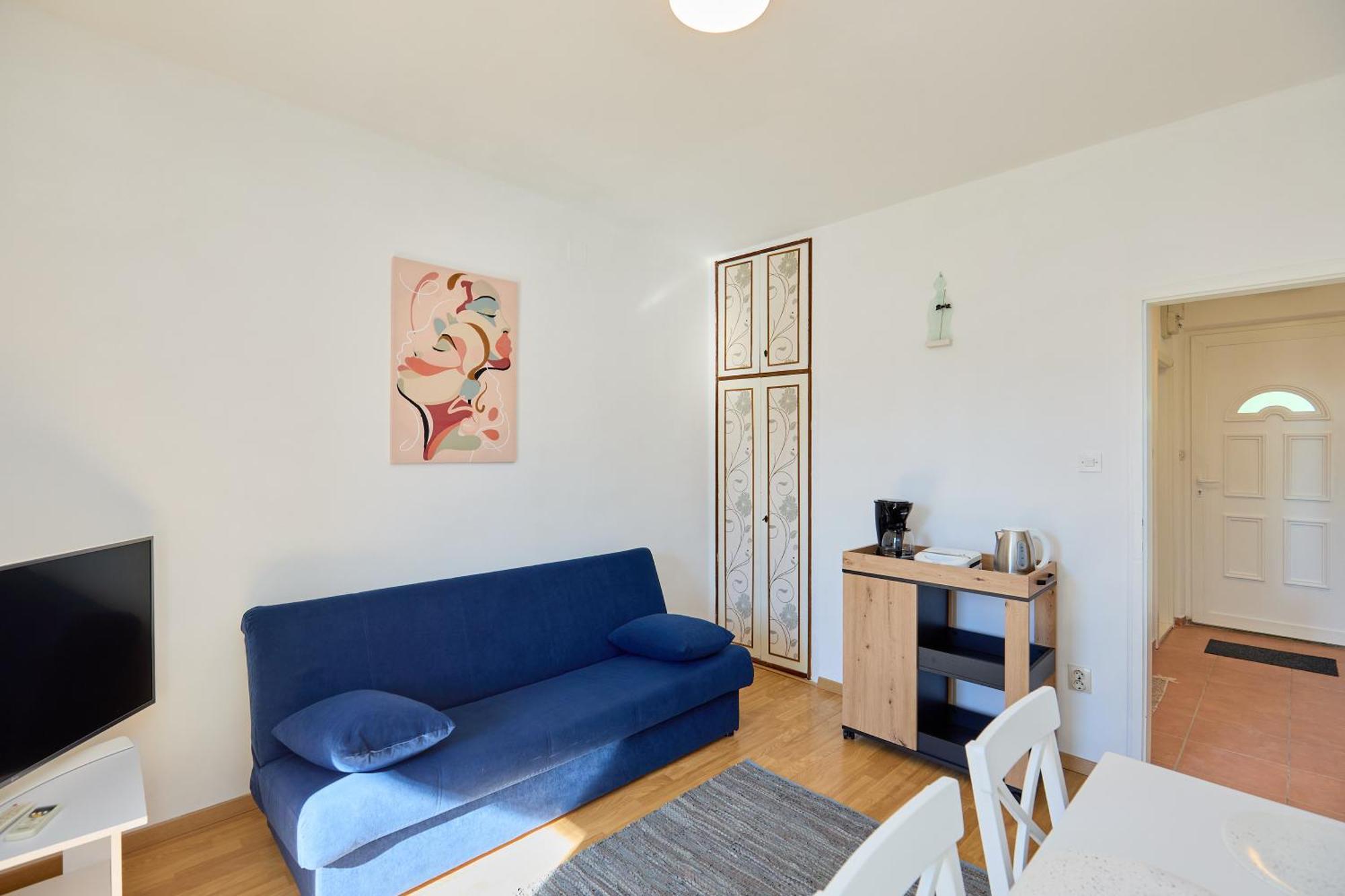 Benji Apartment